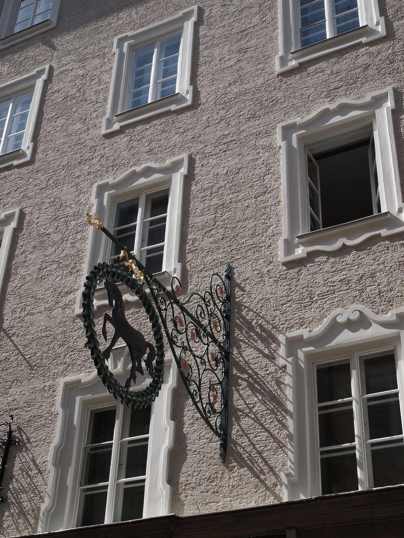 Hotel Schwarzes Rössl Salzburg Exterior foto
